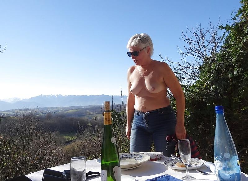 5P Topless on the terrace