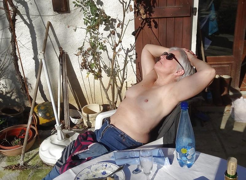5P Topless on the terrace