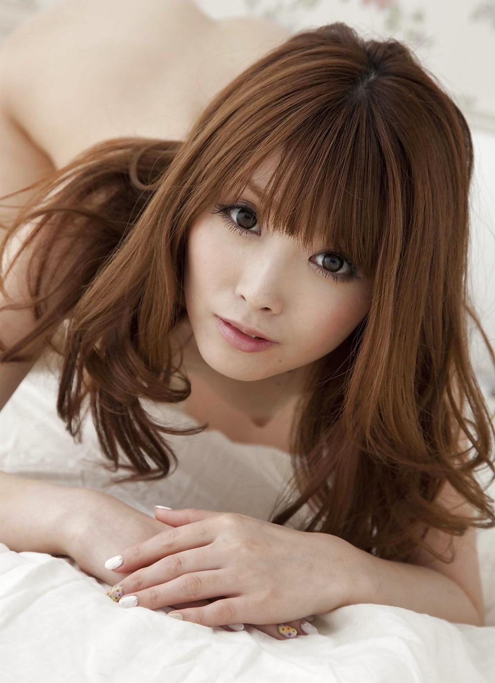 25P Süße japanische Teenagerin Rina Katou