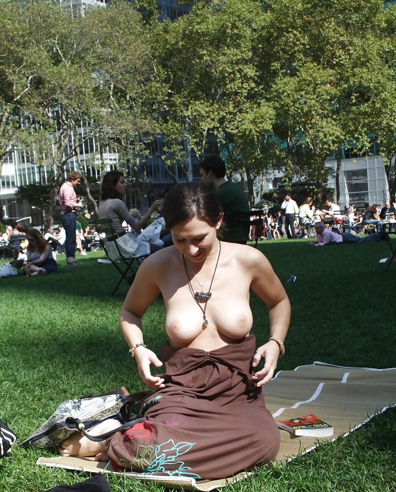 20P Outdoor topless 3.