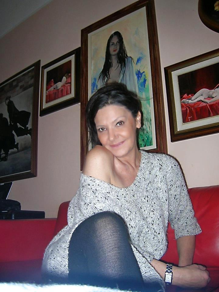 25P How to fuck these mature bitch from facebook?