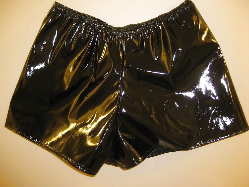 6P SEXY PVC SHORTS