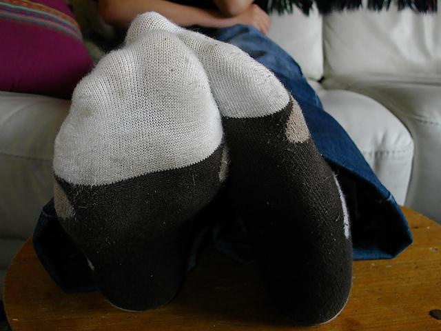 25P Sexy girls feet