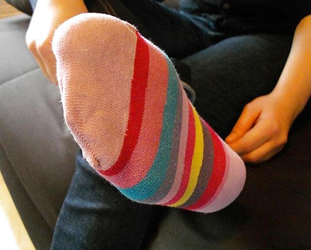 25P Sexy girls feet