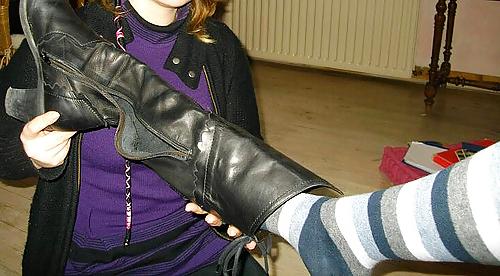 25P Sexy girls feet