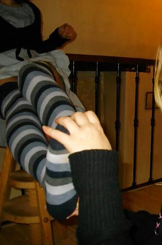 25P Sexy girls feet