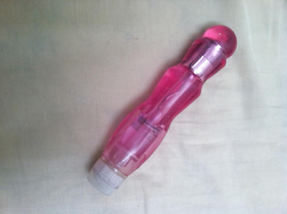 5P Mom visited and left behind her vibrator 