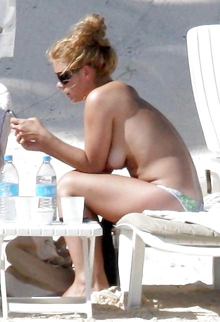 6P Billie Piper Oben-ohne-Bikini-Bilder