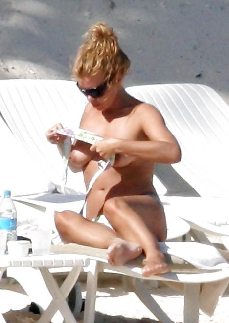 6P Billie Piper Oben-ohne-Bikini-Bilder