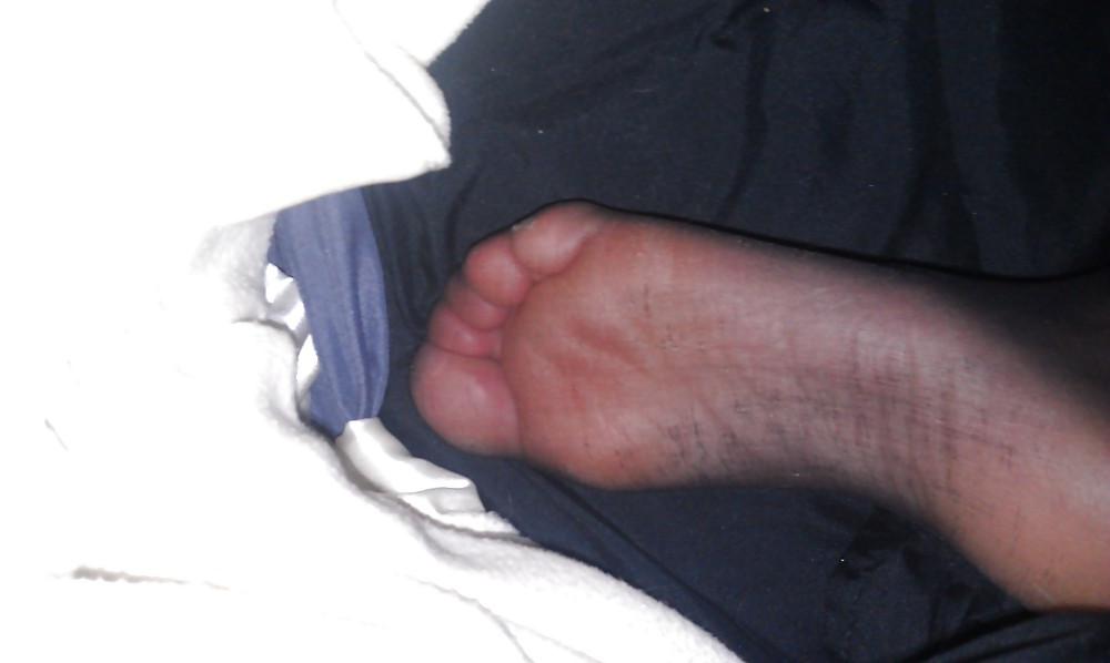 4P Sheer black pantyhose feet