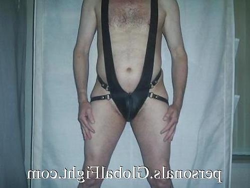 25P Mature wrestling opponents male and female
