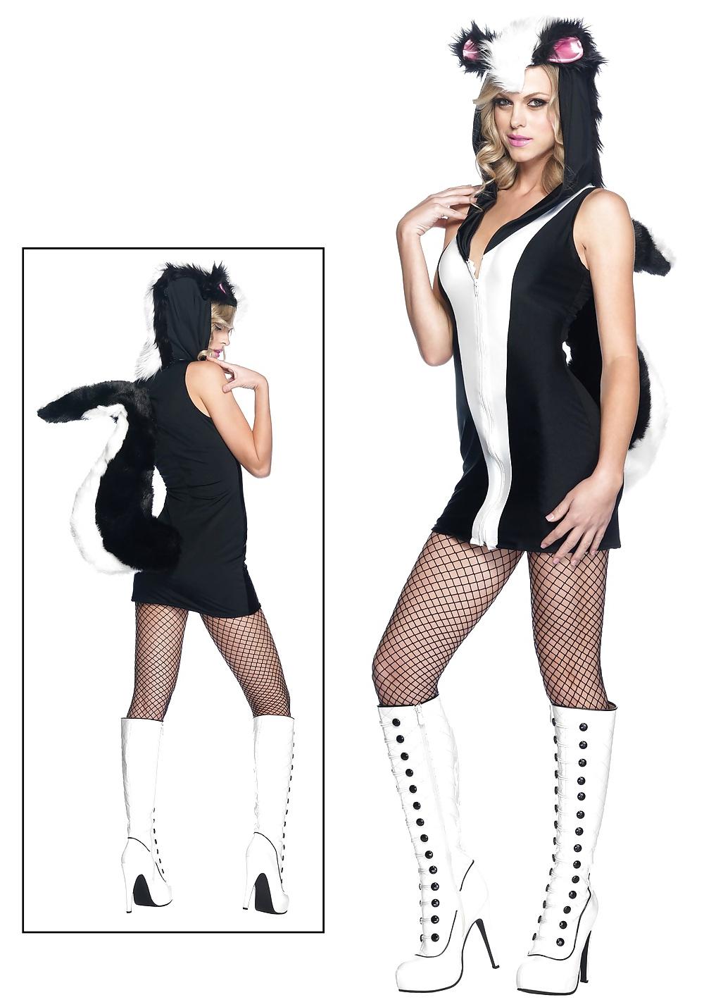 12P Slutty Female Skunk Costumes