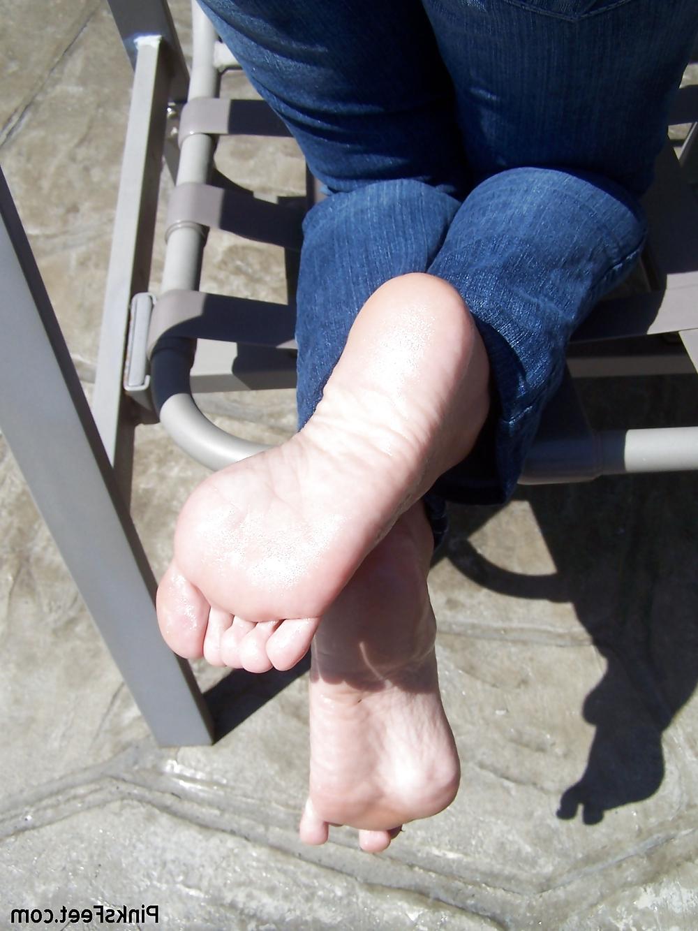 25P Mature feet pt2