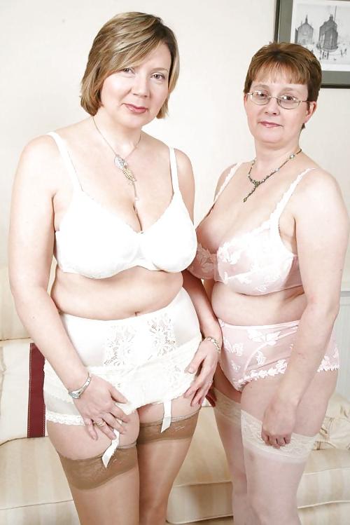 25P Real wives and girlfriends in stockings 10