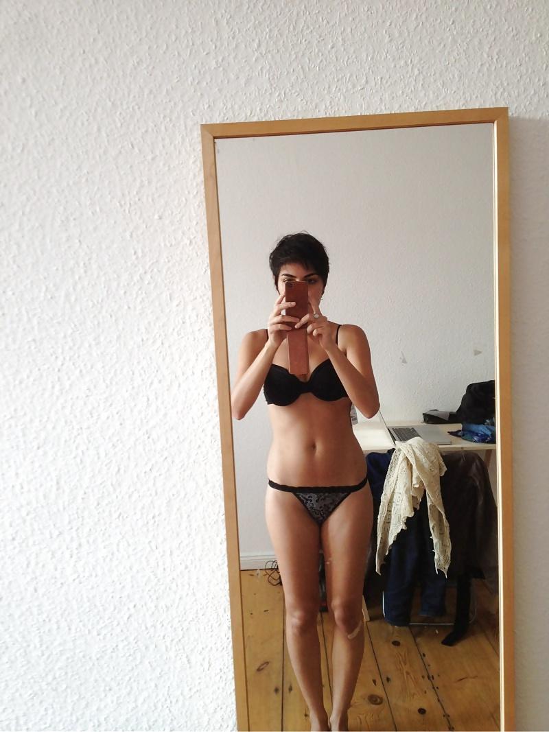 9P Ex GF topless