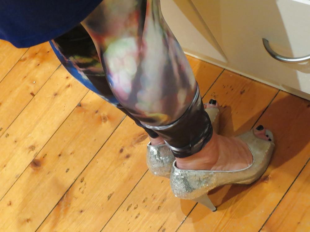 25P Fresh shots of Michelle's sexy feet and shoes mmmmmmmmmmmm