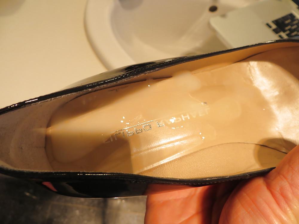 25P Fresh shots of Michelle's sexy feet and shoes mmmmmmmmmmmm