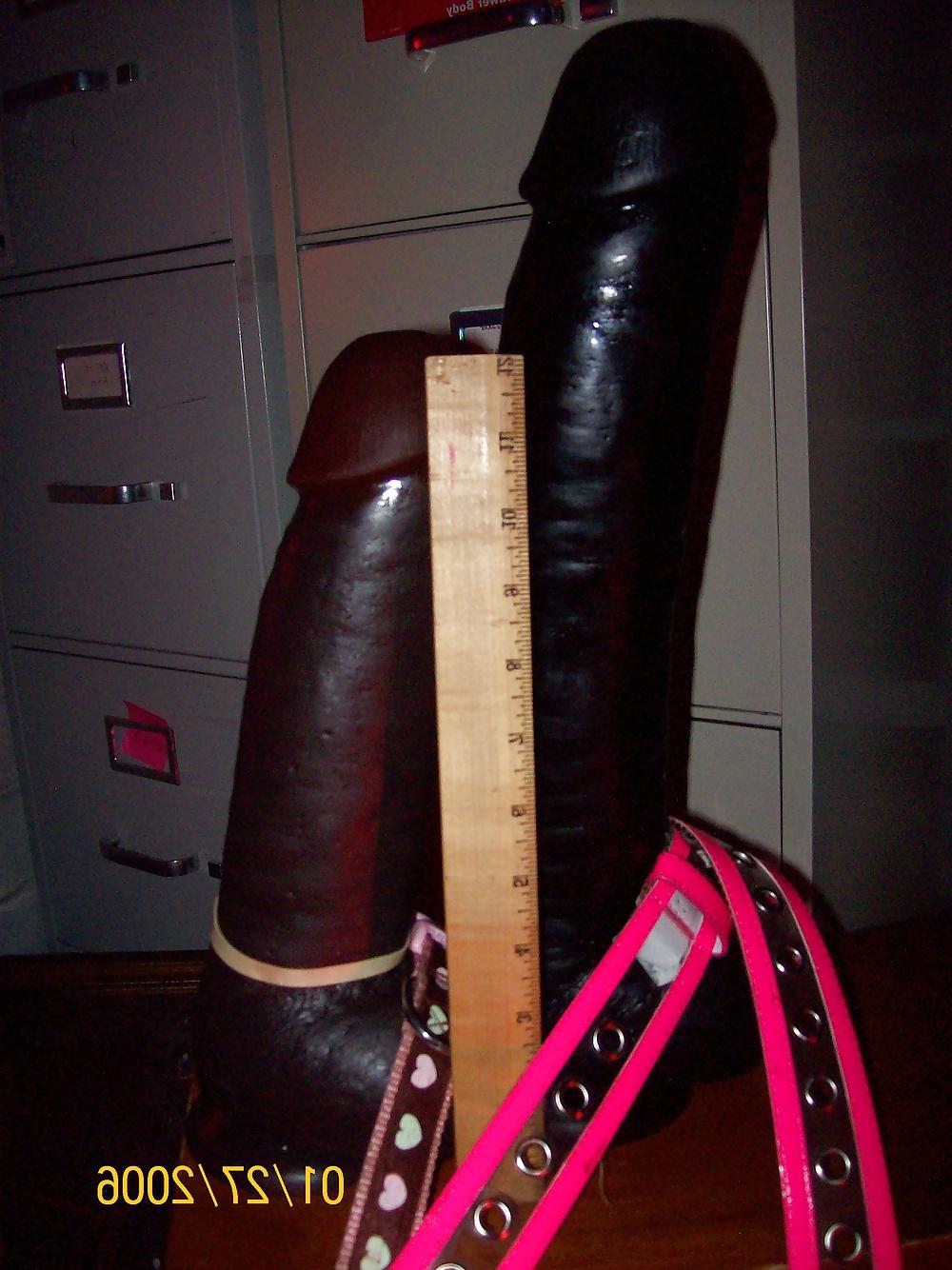 25P Tgirl Jill's kinky accessories used for BBC training.