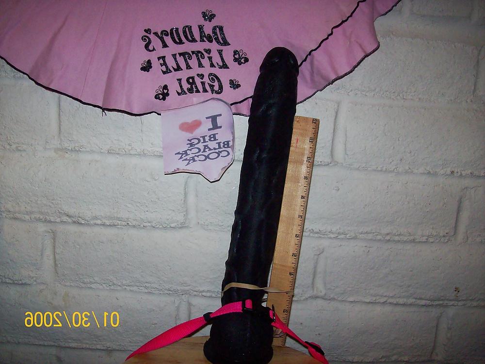 25P Tgirl Jill's kinky accessories used for BBC training.