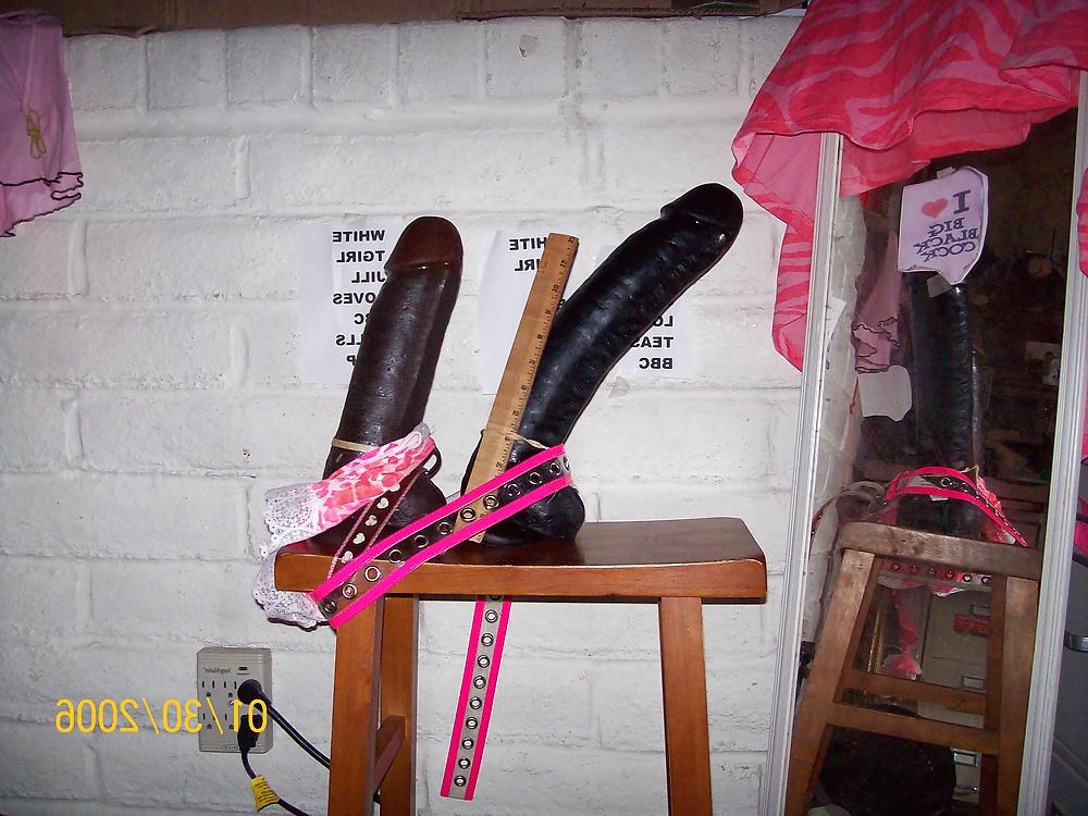 25P Tgirl Jill's kinky accessories used for BBC training.