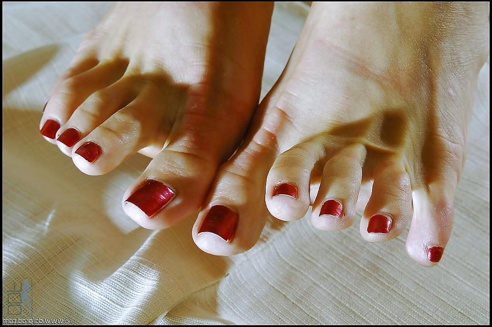 24P Sylvia Saint's feet