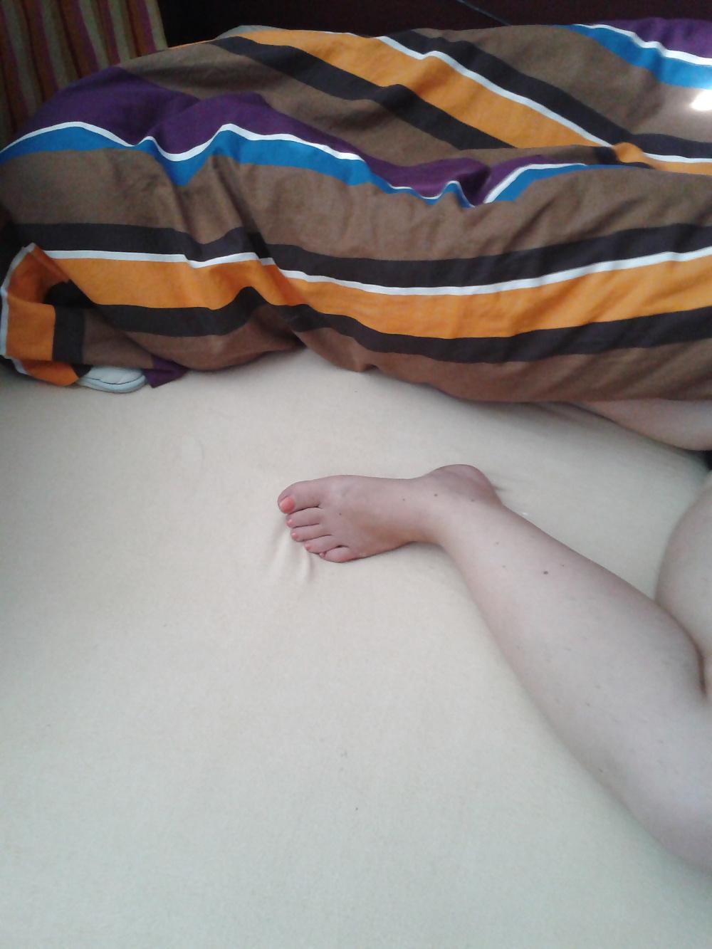25P Sexy Feet and Toes! Please Comment and Rate!