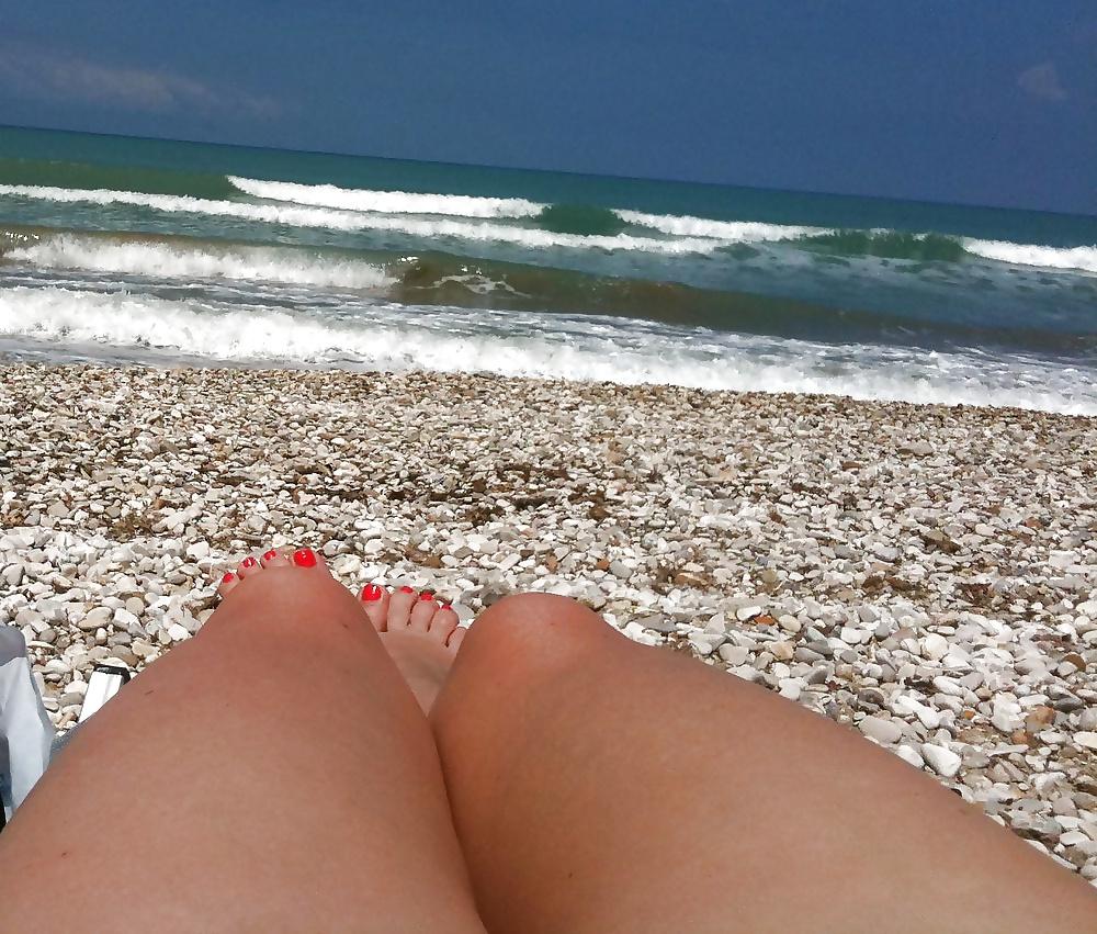 25P Sexy Feet and Toes! Please Comment and Rate!