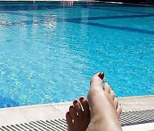 25P Sexy Feet and Toes! Please Comment and Rate!