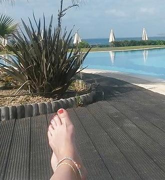25P Sexy Feet and Toes! Please Comment and Rate!