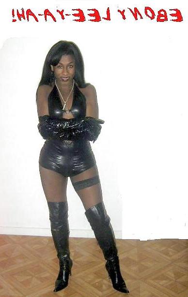 25P SM  KINKY LATEX