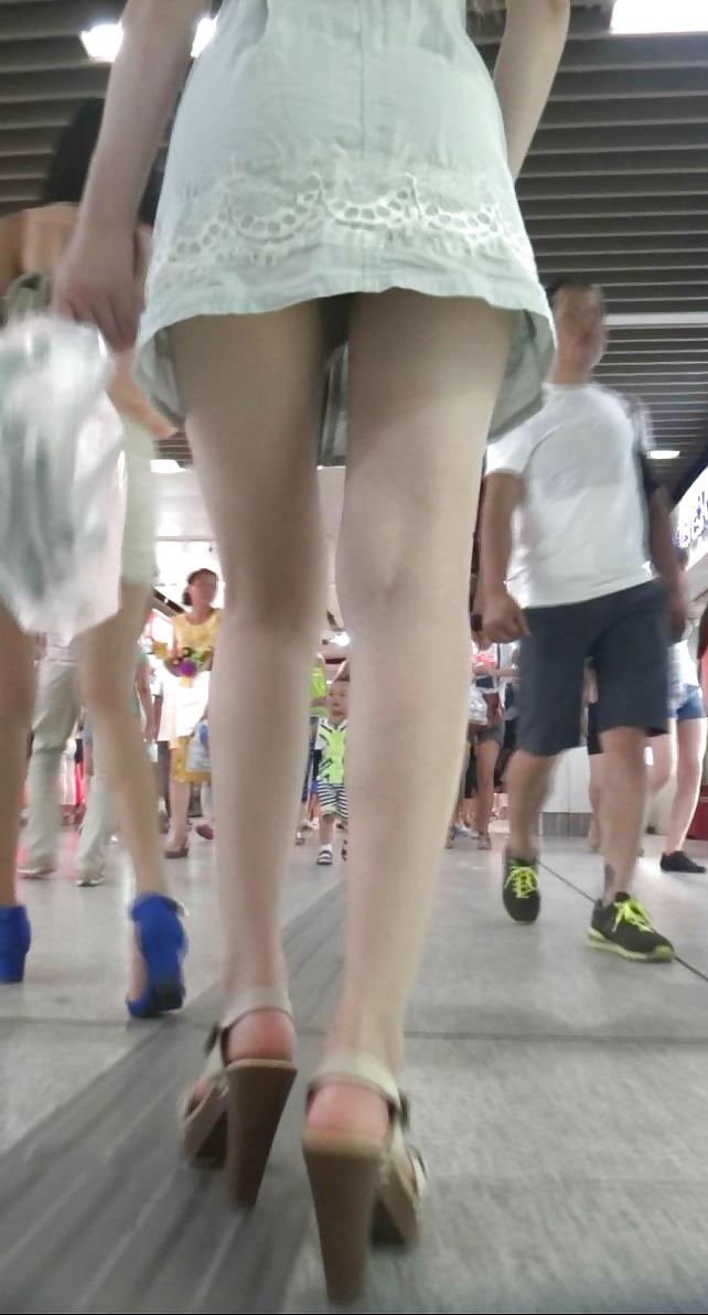 21P Chinese upskirt