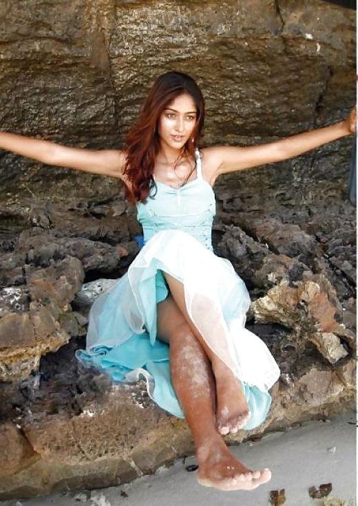 25P Very Very Cute Pakistani Girls Photo Naked 100% Real
