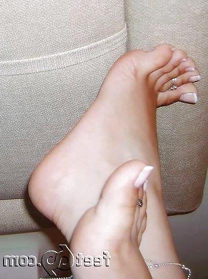 25P Sexy Feet 