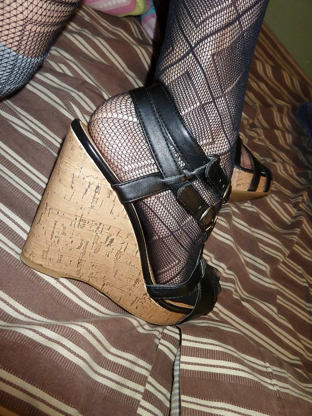 7P Sexy feet and toes