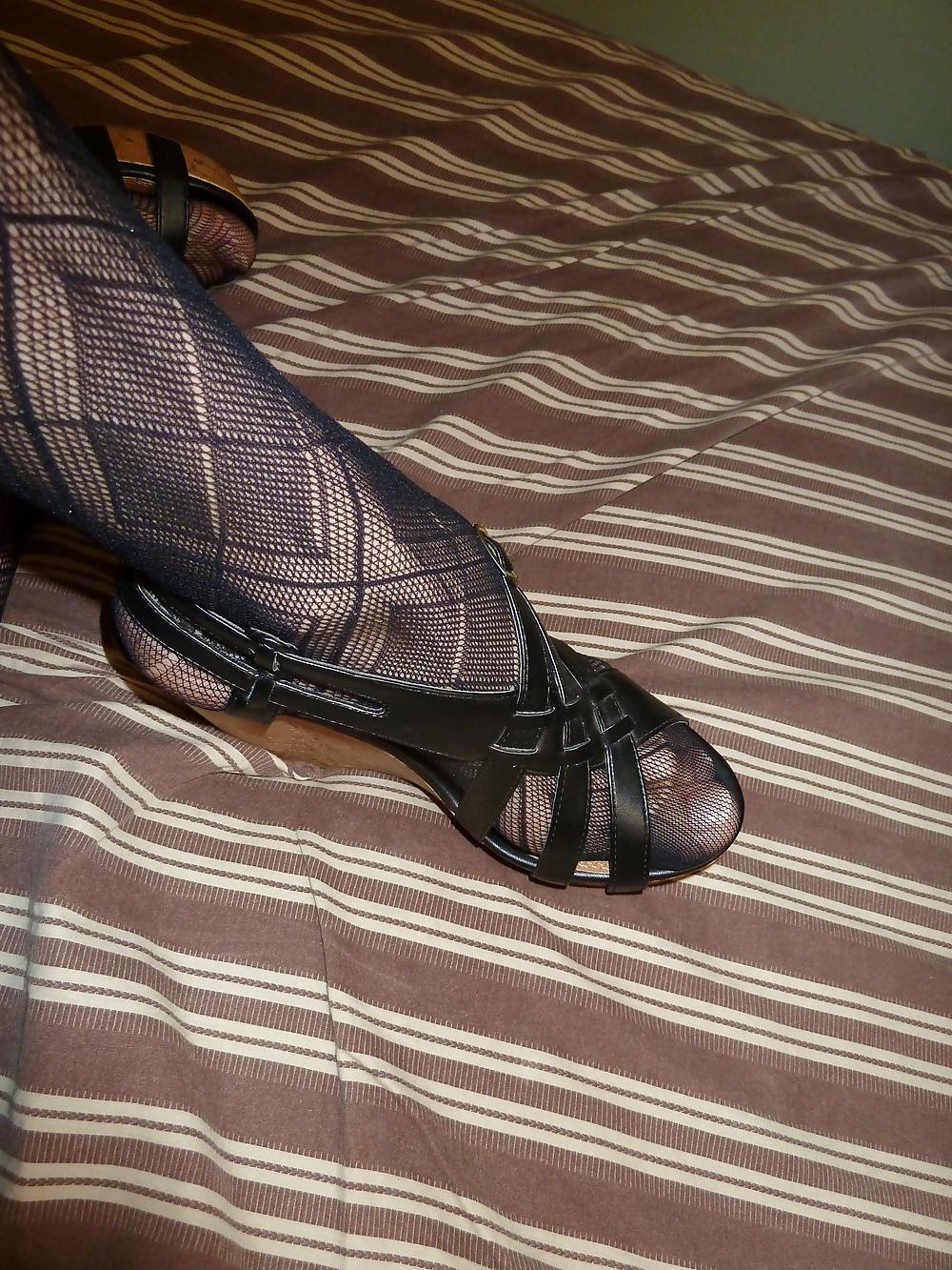 7P Sexy feet and toes