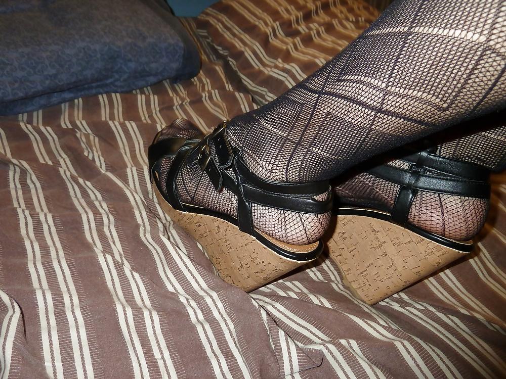 7P Sexy feet and toes