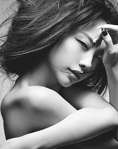 15P Nude asian art