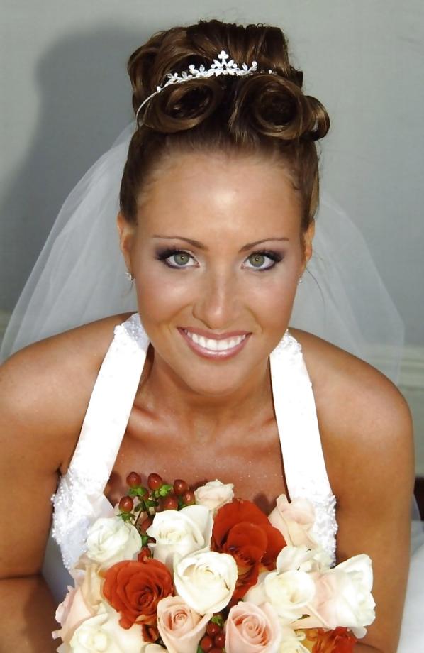 19P Horny bride!