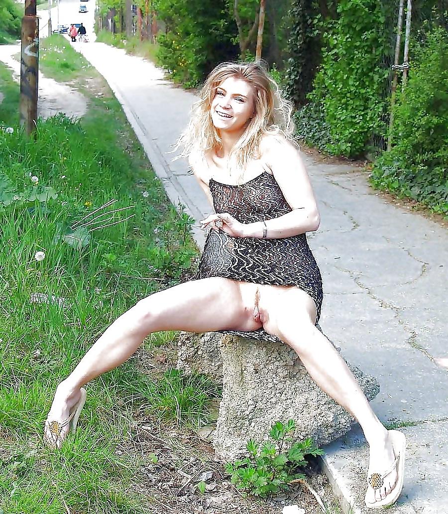 18P Wide and Open in Public -158-