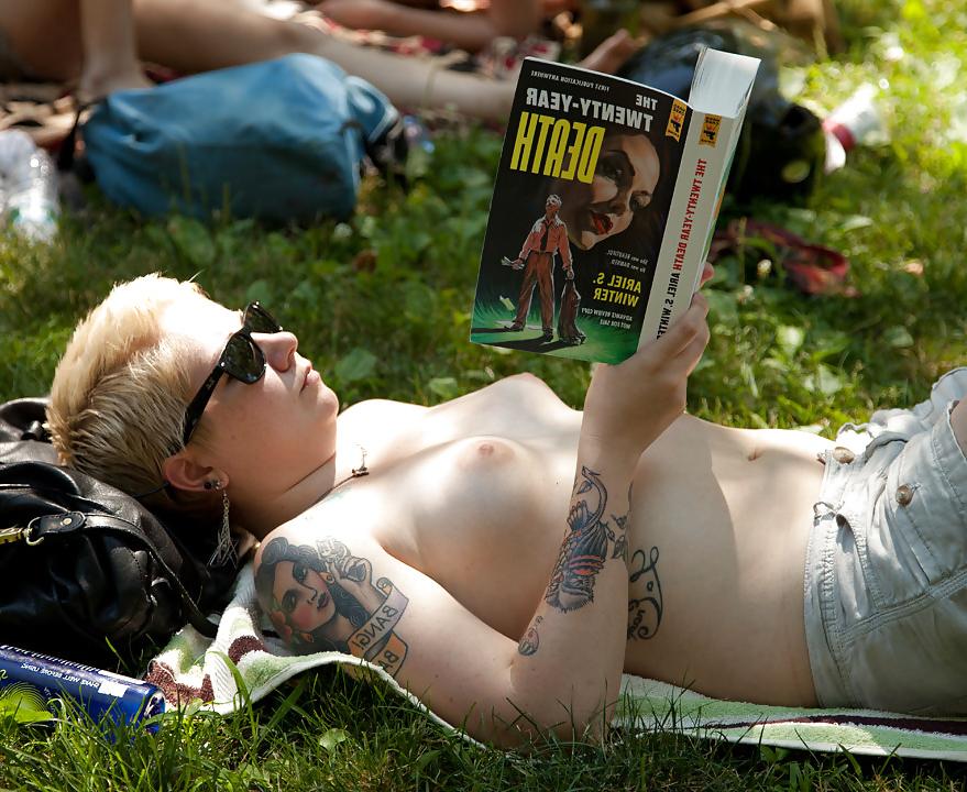 20P Outdoor topless 2.