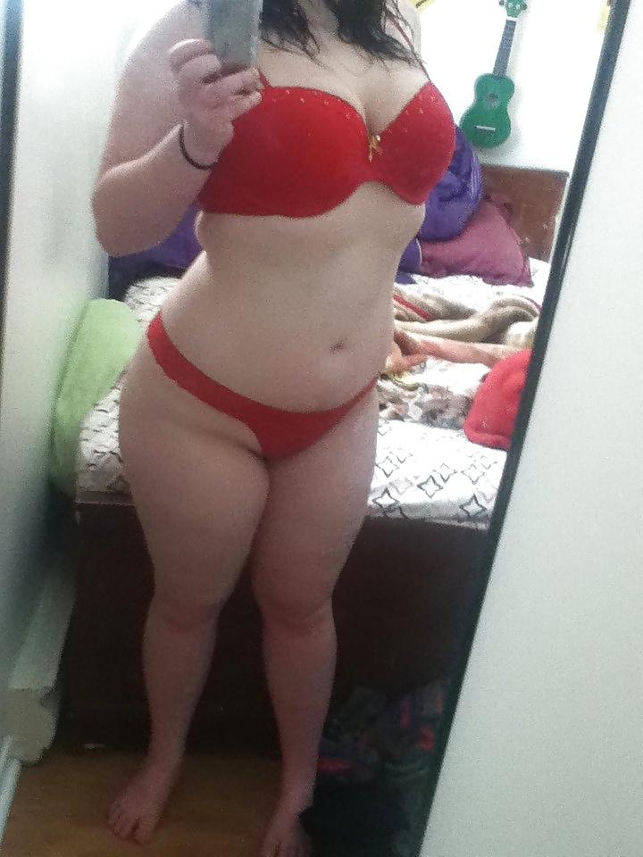 25P Nice Chubby Teen