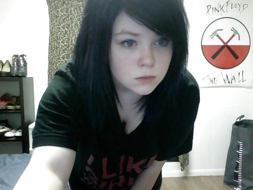 25P Nice Chubby Teen