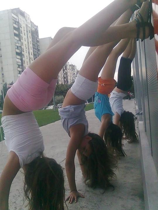 25P Cute and flexible girls