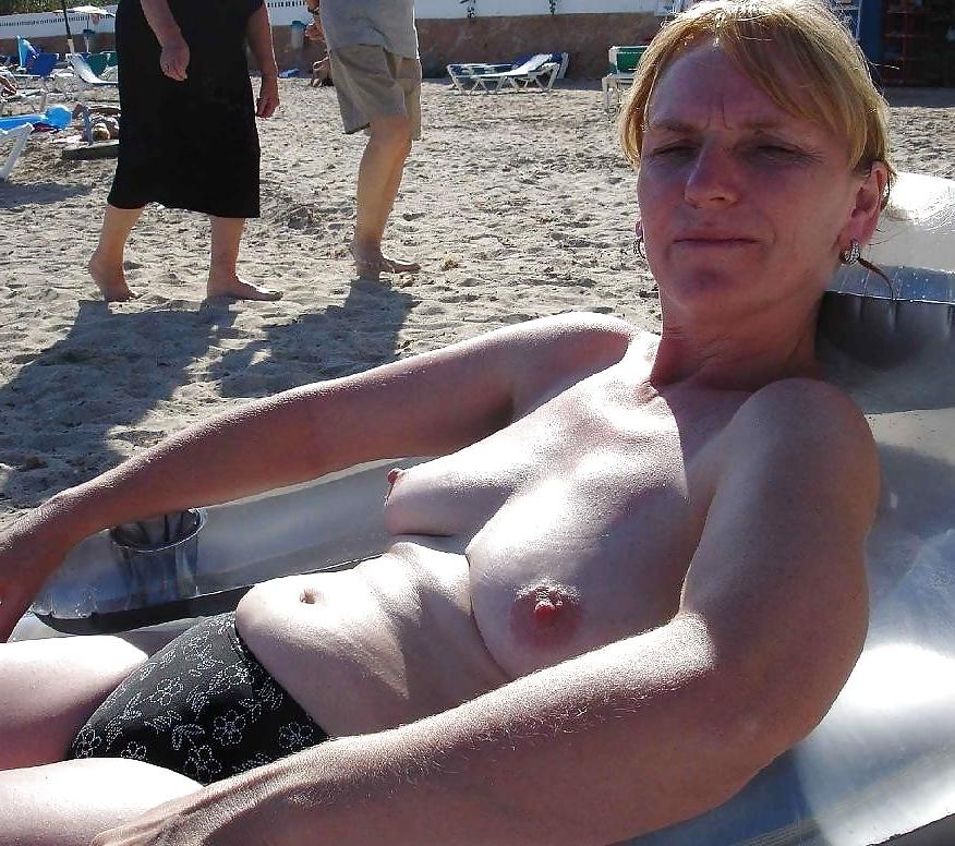 20P Topless to the beach 3.