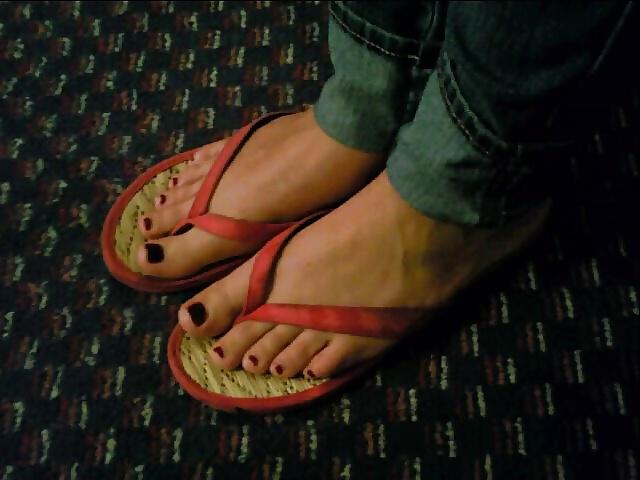 25P German Teen Needs Your Load on Her Feet