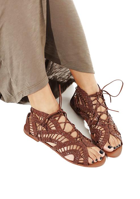 14P !High heels and feet!