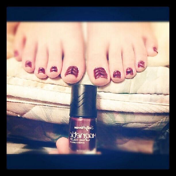 24P Instagram toes 