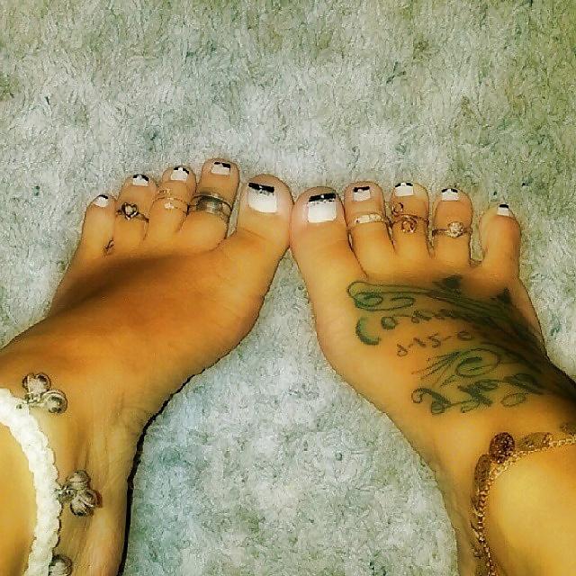 24P Instagram toes 