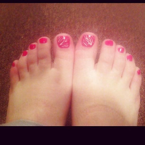 24P Instagram toes 