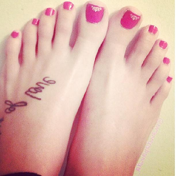 24P Instagram toes 